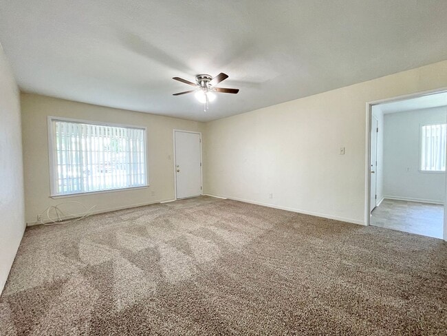 Photo - 700-702 Poplar Avenue Unidad 700