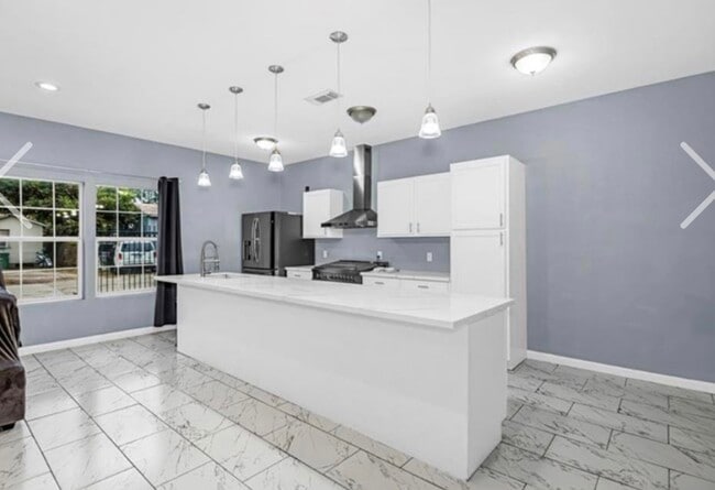 Photo - 301 Tabor St