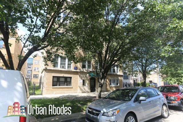 Photo - 816 W Waveland Ave Apartments Unit A02C