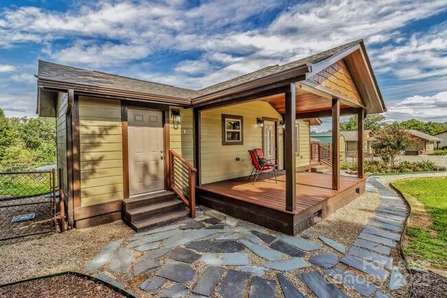 Photo - 150 Oak Hill Rd