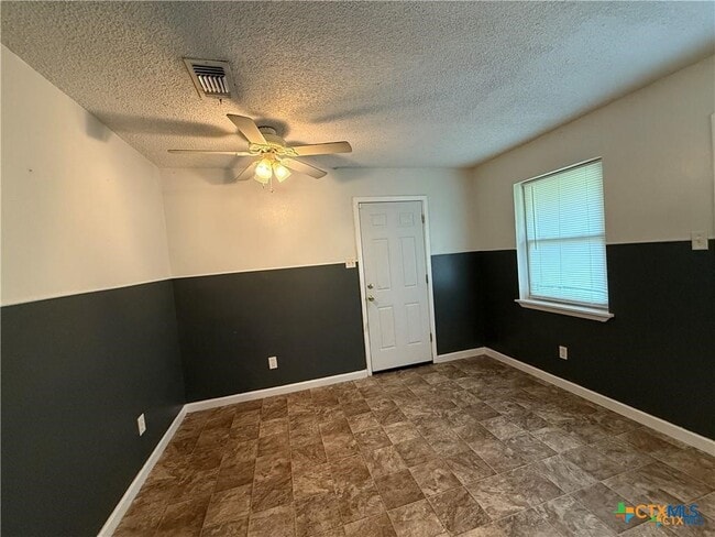 Photo - 809 Michelle Dr