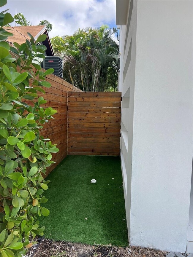 Photo - 2321 SW 16th Ct