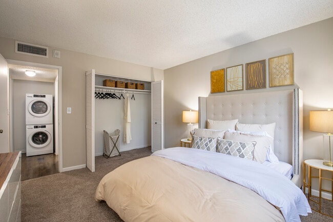 Photo - Del Oro Apartment Homes