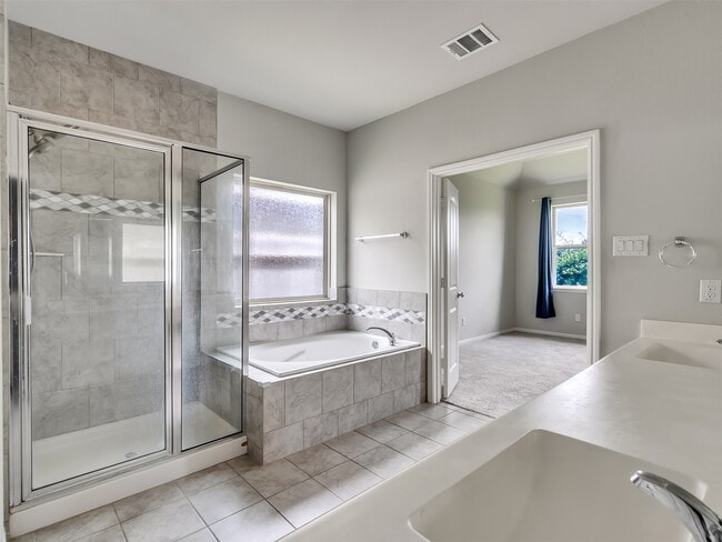 Building Photo - 2643 Dry Creek Dr