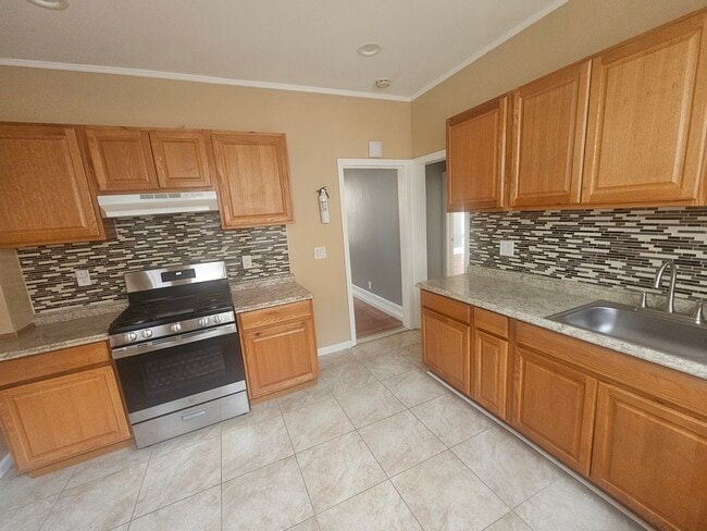 Photo - 50 Underwood St Unit Very spacious 2 bedroom