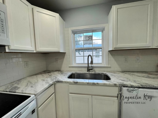 Photo - 403 73rd Ave N