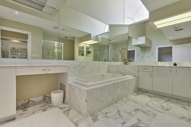 392 Spyglass Way
