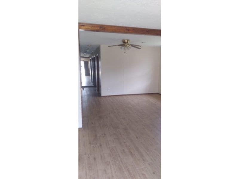 Photo - 831 SE Lomond Ln