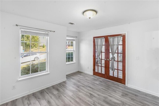 Photo - 1443 Wilson Manor Cir SE