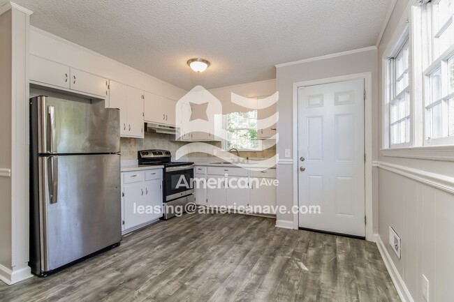 Photo - 817 Delta Dr