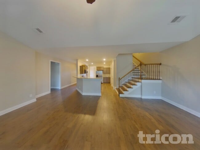 Photo - 5105 Cloverhill Dr