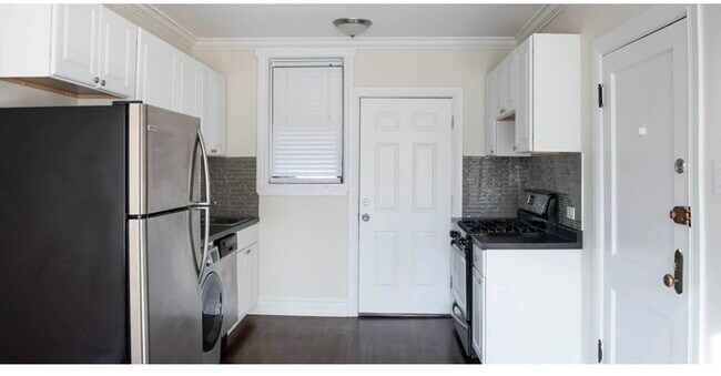 Photo - 1056 W Lill Ave Unit 1