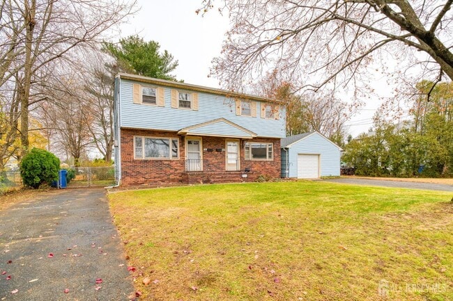 Building Photo - 345 Lincoln Blvd