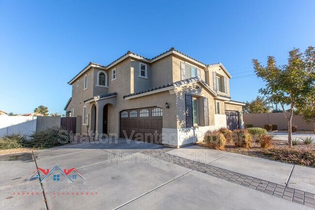 Photo - 905 S Canal Dr