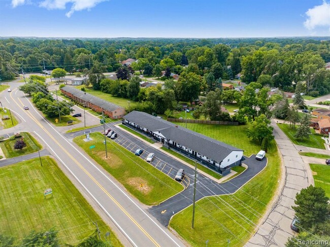 Photo - 2475 S Commerce Rd Unit #5