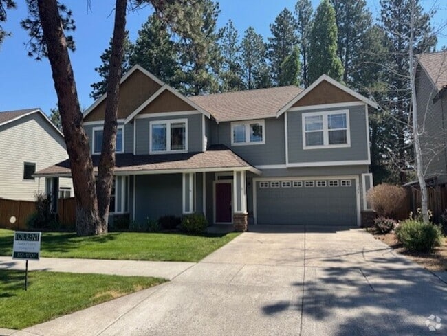 Building Photo - Large home SW Bend