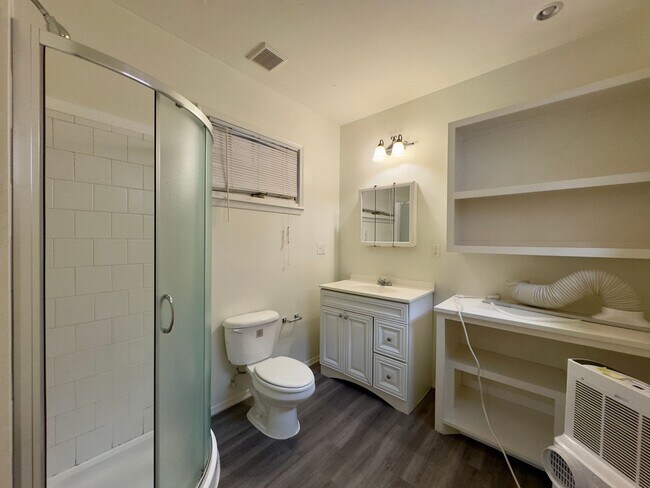 Photo - 21 E Eager St