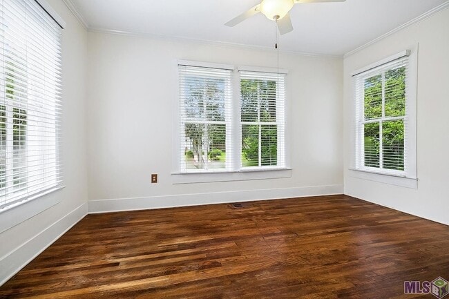 Photo - 1909 Cedardale Ave