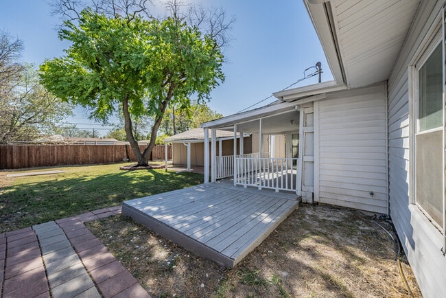 Photo - 2914 Scottsbluff Dr