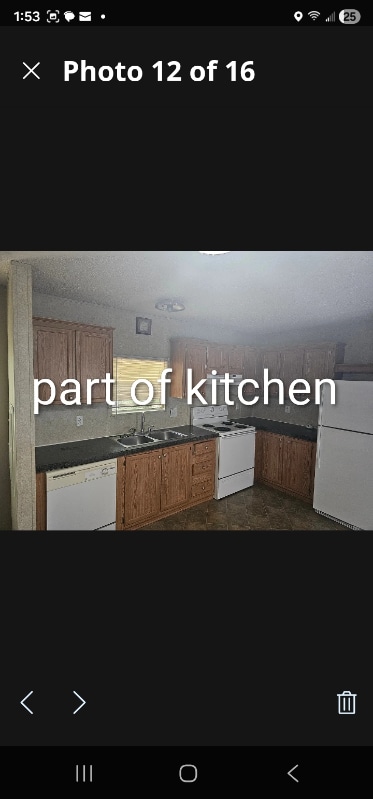 Photo - 233 Tracer Ave