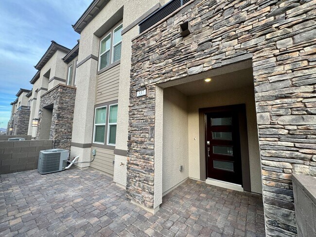 Photo - Gorgeous Upgraded Home in Henderson – 3 Be...