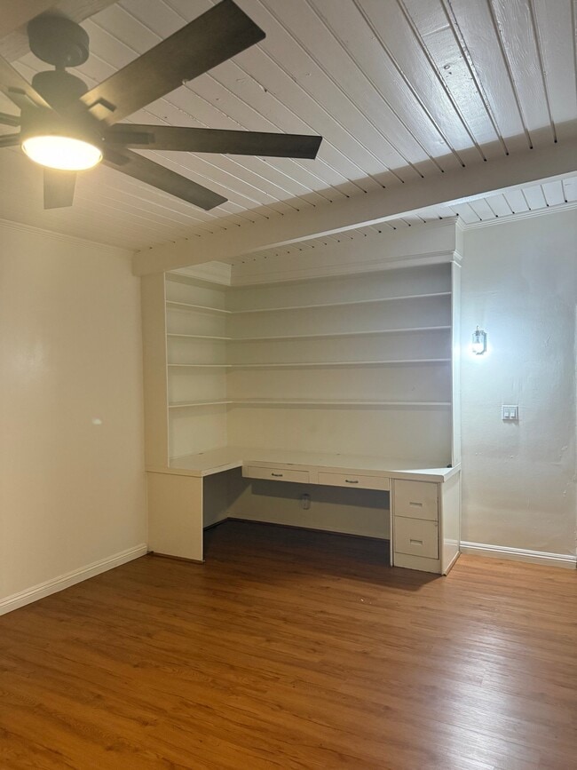 8401 Darby Ave