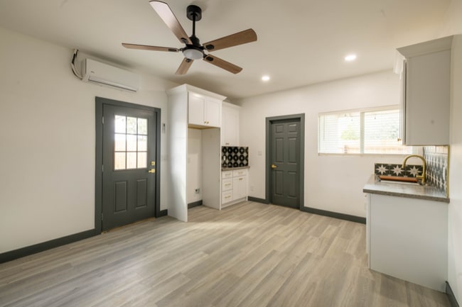 Photo - 3925 Verdugo Ln Unit 3