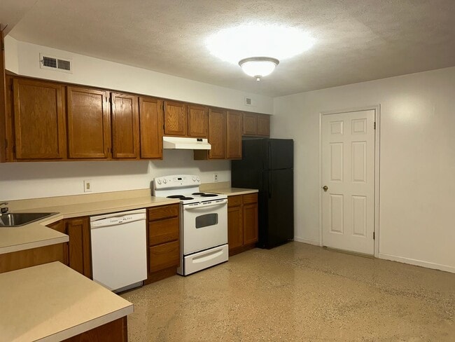 Building Photo - 215 S Eaton St Unit 1B