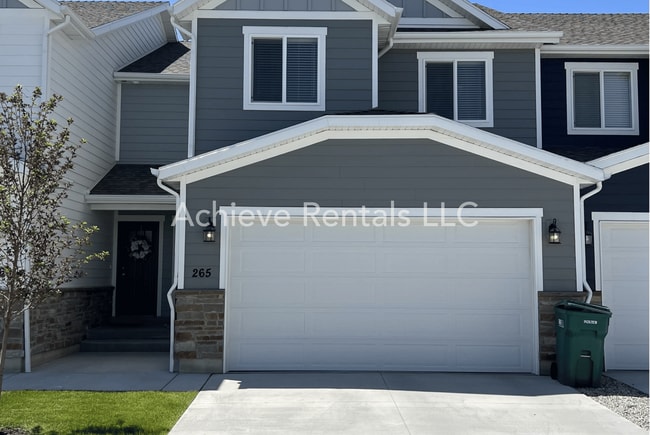Building Photo - Midland Square Townhome | Located Near Parks, Schools, & More