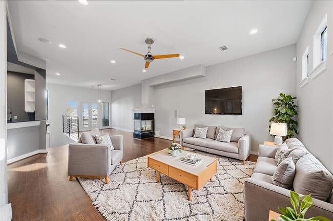 Photo - 1628 Van Buren St