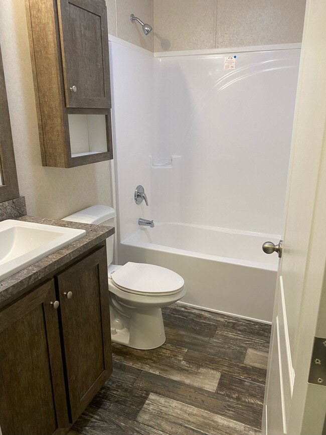 Photo - 19 Joymar Dr