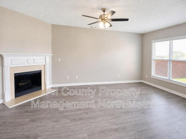 Photo - 542 Marsh Lake Rd SE