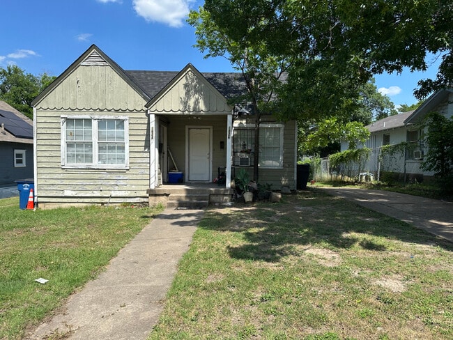 Photo - 1826 Ramsey Ave
