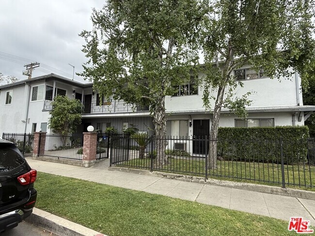 Building Photo - 11500 Riverside Dr Unit 5 Rental