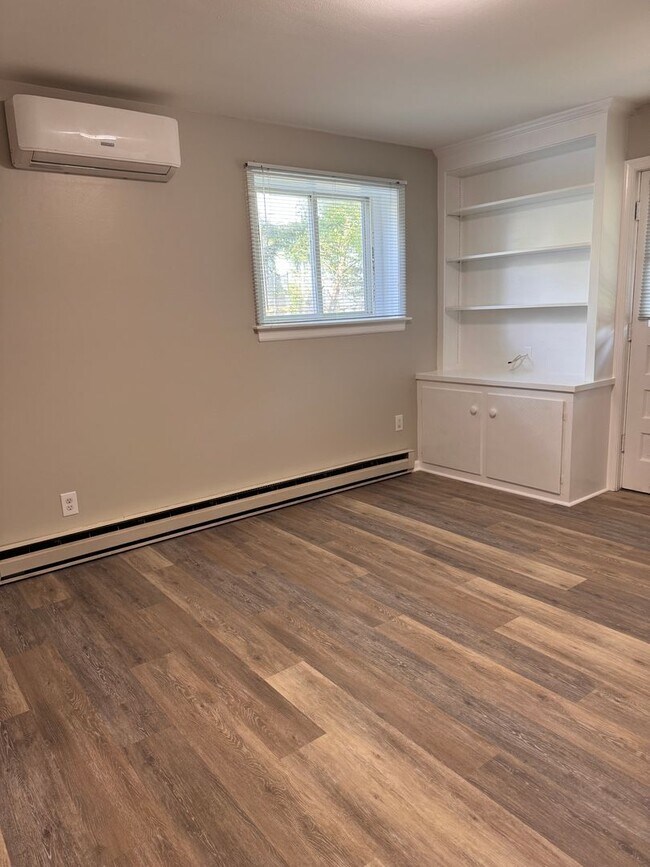 Photo - Santana - Princeton Unit B