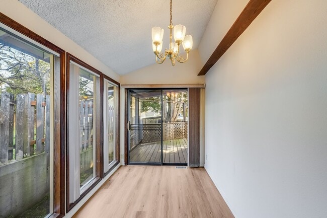 Photo - Beautiful 3 bed, 2 bath rental home in Milwaukie!