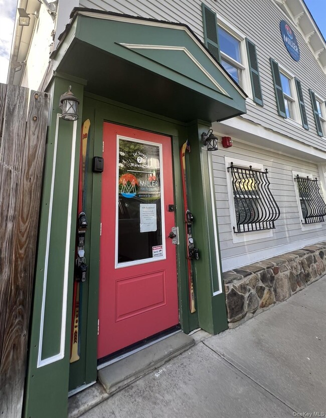 Building Photo - 7 1st St Unit A-2