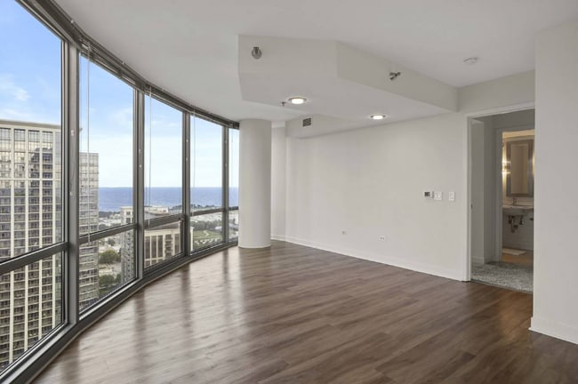 Photo - 1279 S Michigan Ave