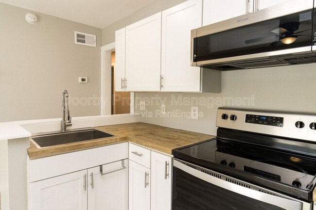 Photo - 903 Forest Dale Ln