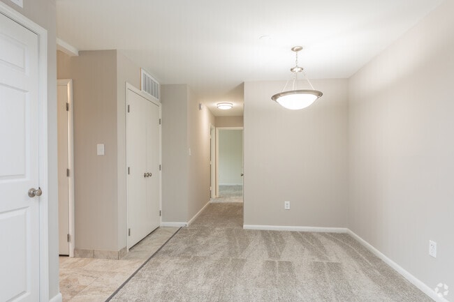 Fairfax Circle Villa Apartments