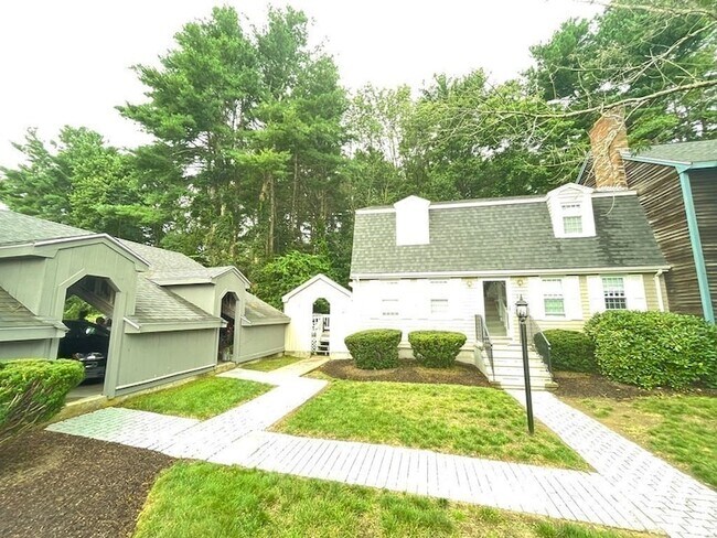 Photo - 24 Camelot Ct