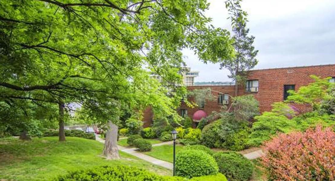 Photo - 1577 N Colonial Terrace