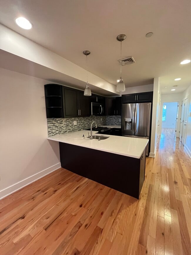 Building Photo - 742 N 19th St Unit 4 Rental
