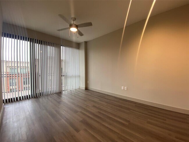 Photo - 3616 Richmond Ave. Unidad 1809