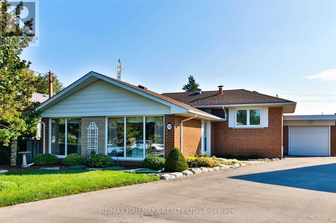 Photo - 29 Lynn Gate Crescent