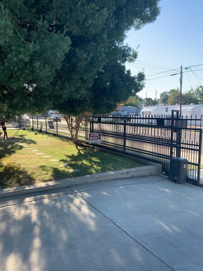 Photo - 329 McCord Ave