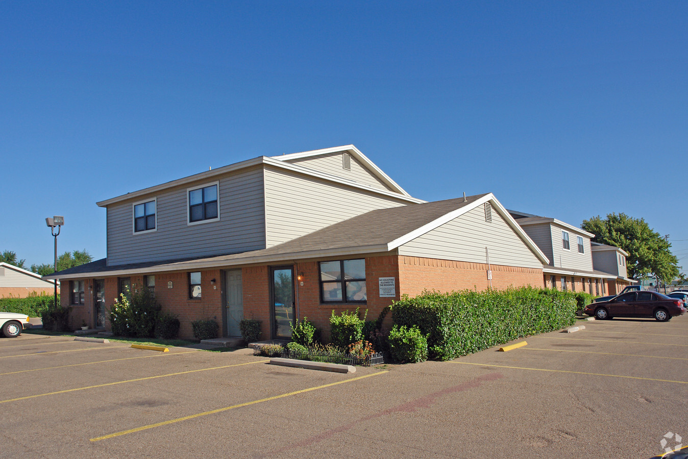 Summer Place Apartments - Summer Place Apartments