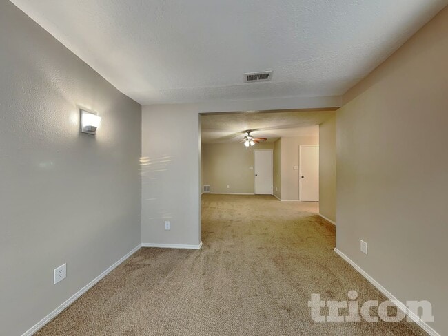 Photo - 311 Limestone Ct NE