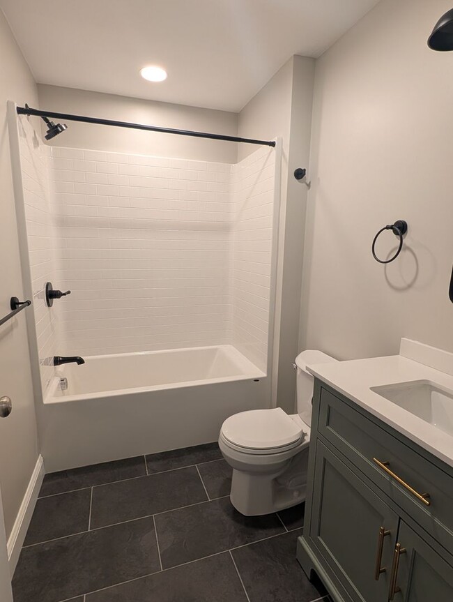 Photo - 398 Sutton St Unidad A