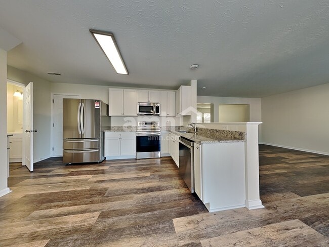 Photo - 2362 Hummingbird Ln